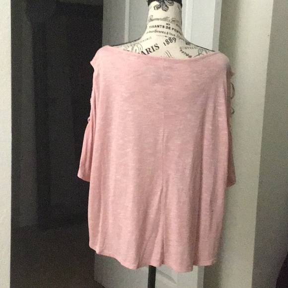 Pink Half Sleeve Design 👚 - Picture 4 of 4